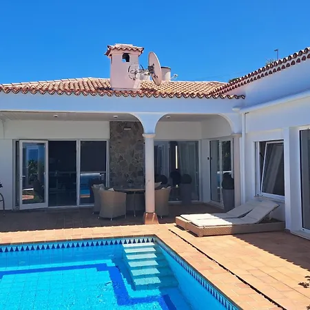 Gecko Villa *